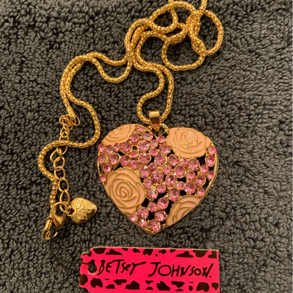 On sale! BJ pink rhinestone heart necklace, mauve roses interspersed on heart.